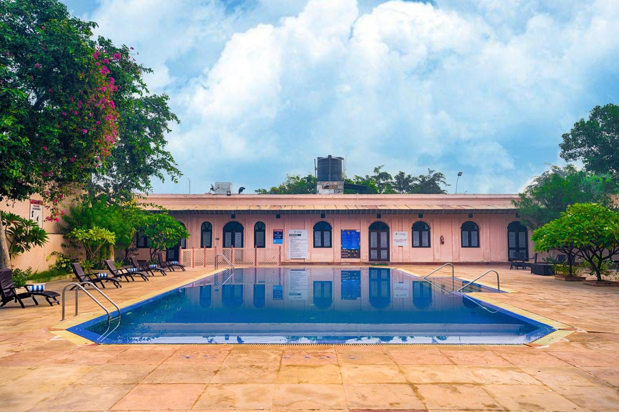 Club Mahindra Bharatpur Hotel Екстериор снимка