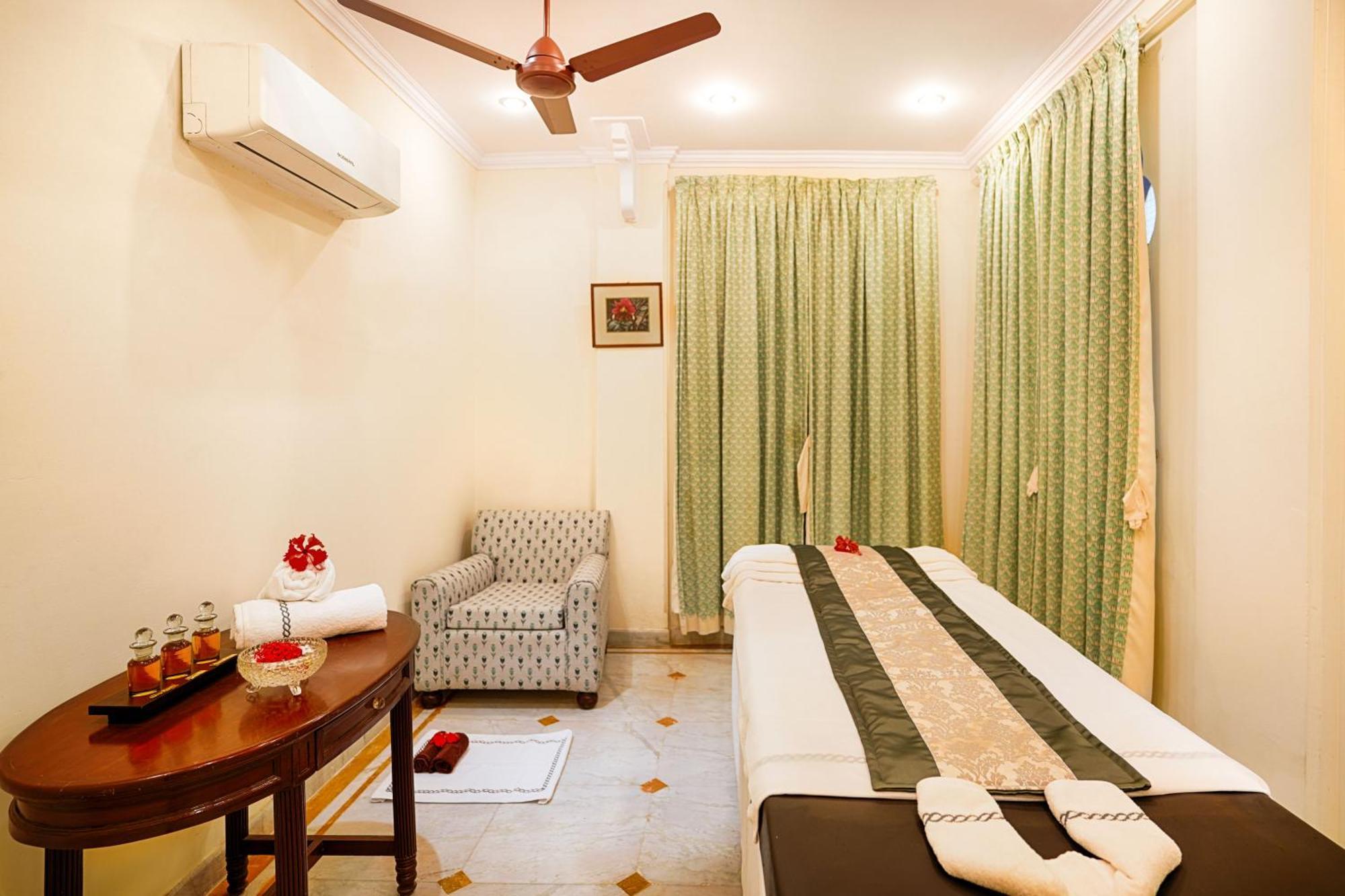 Club Mahindra Bharatpur Hotel Екстериор снимка