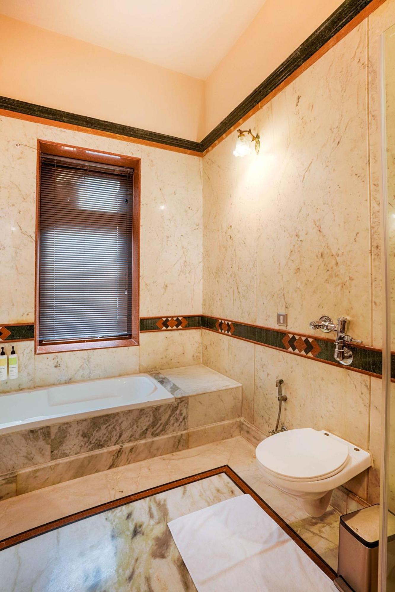 Club Mahindra Bharatpur Hotel Екстериор снимка