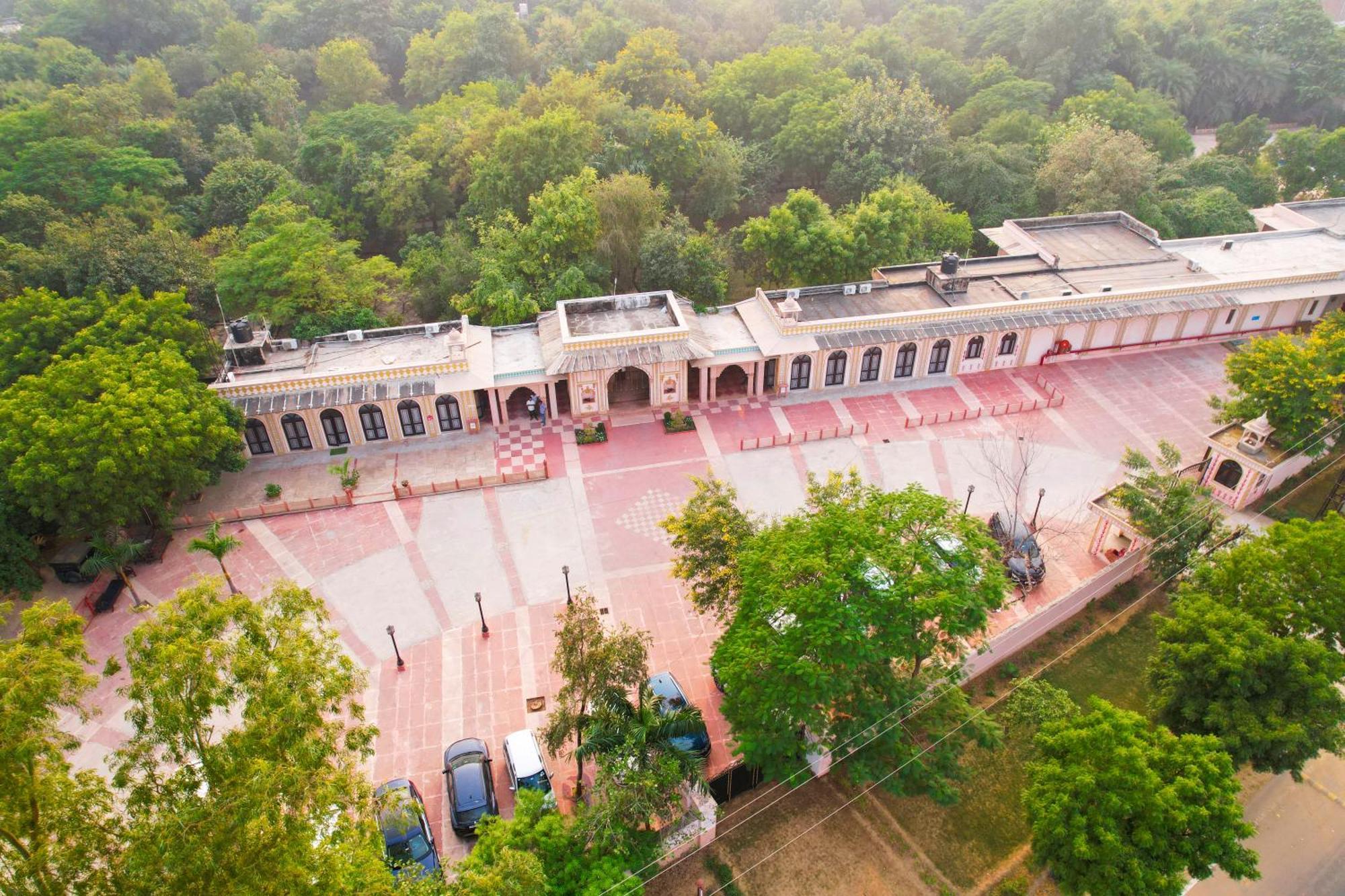 Club Mahindra Bharatpur Hotel Екстериор снимка